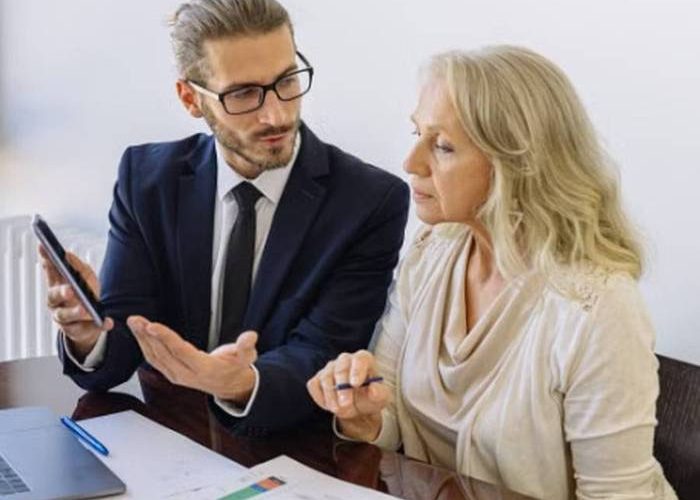 Business advisor meeting with a small business owner